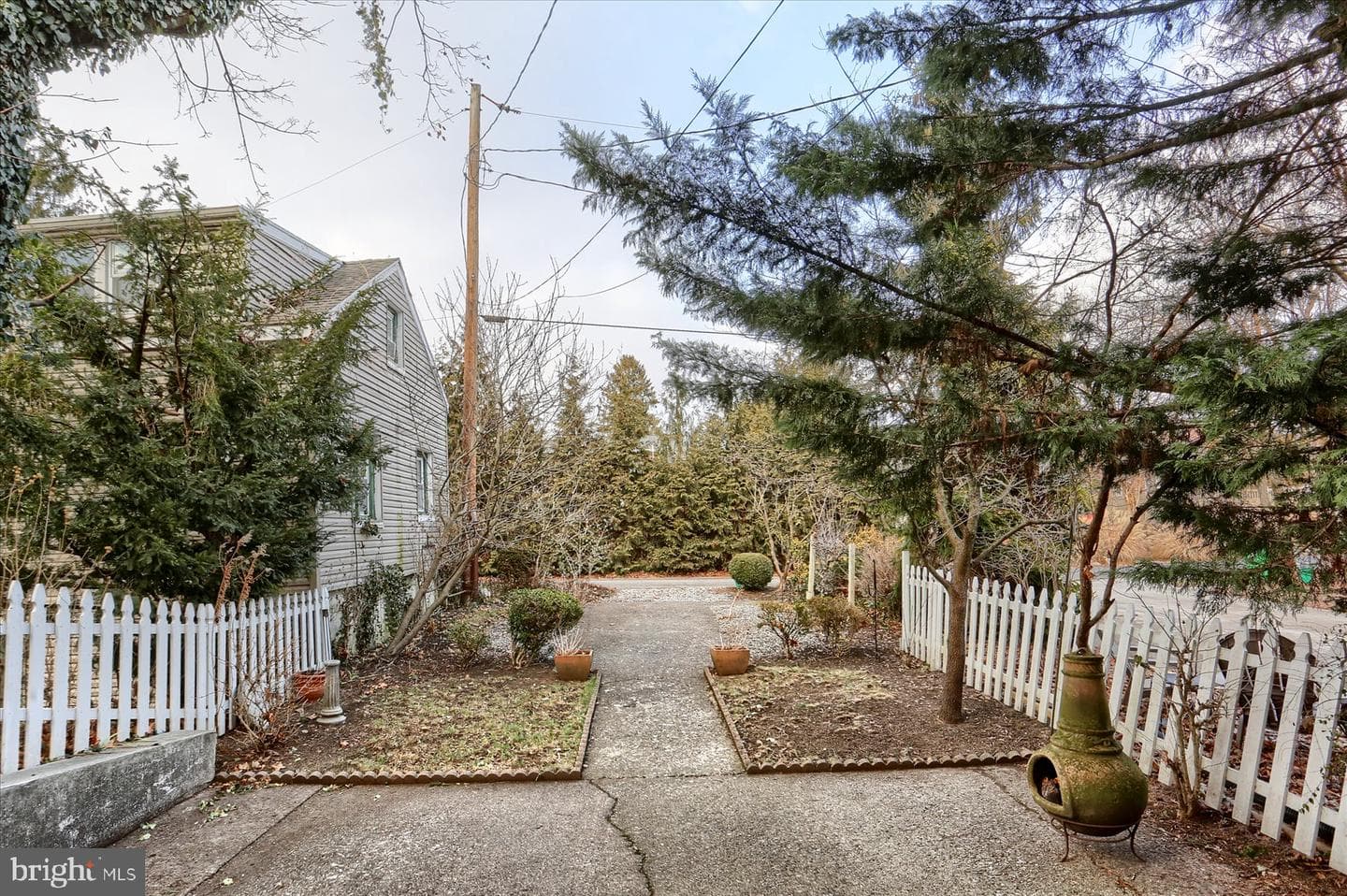 257 W Willow Street photo 34