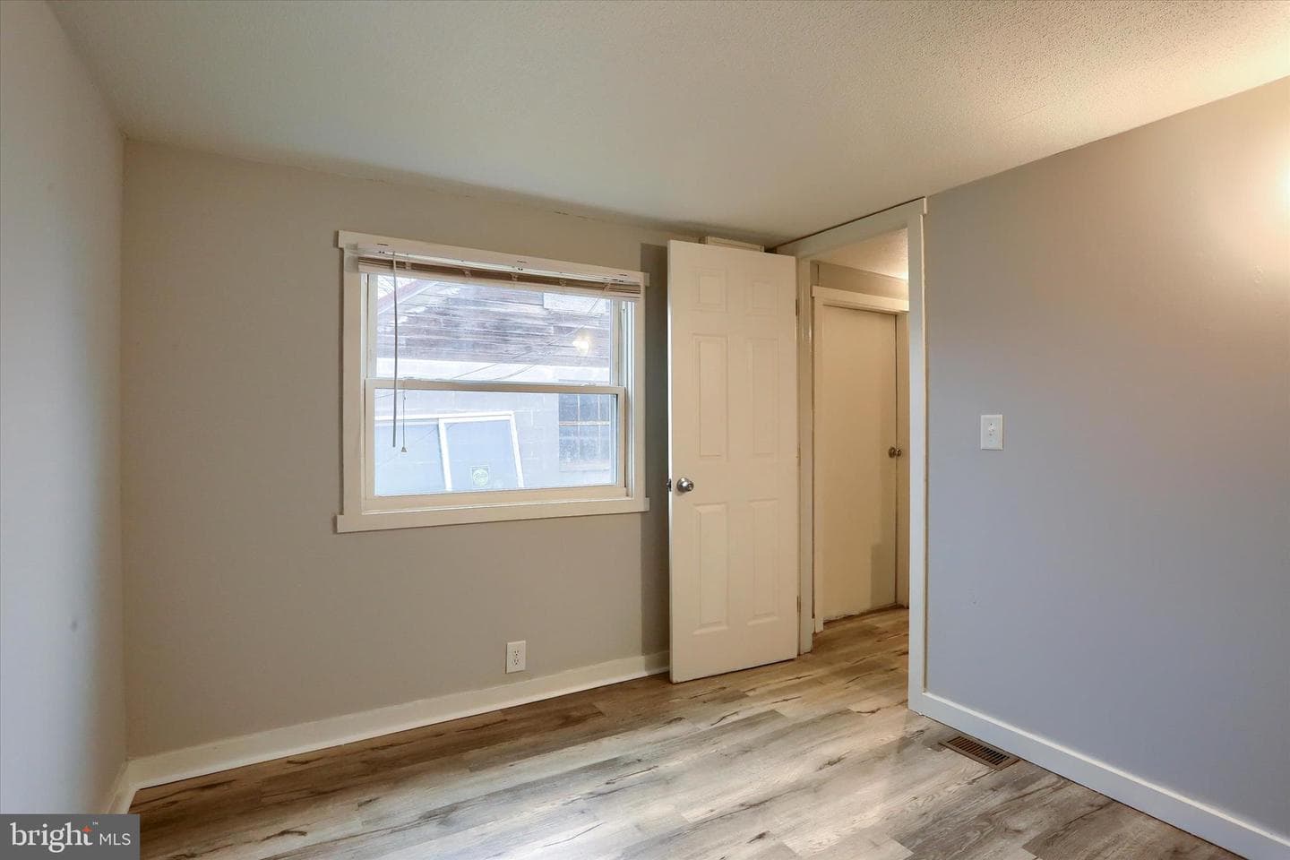 850 Orchard Avenue photo 11