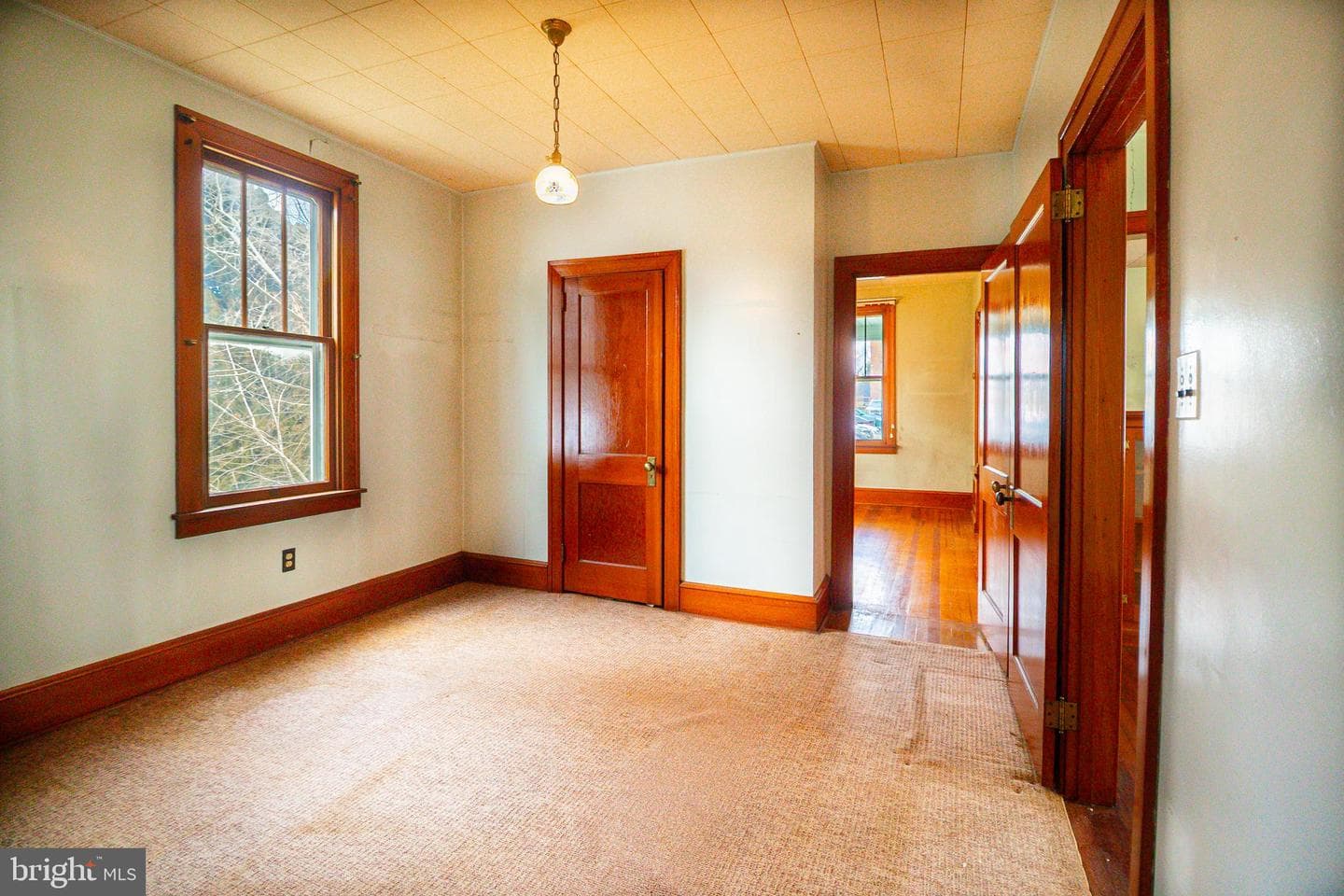232 Henderson Street photo 11