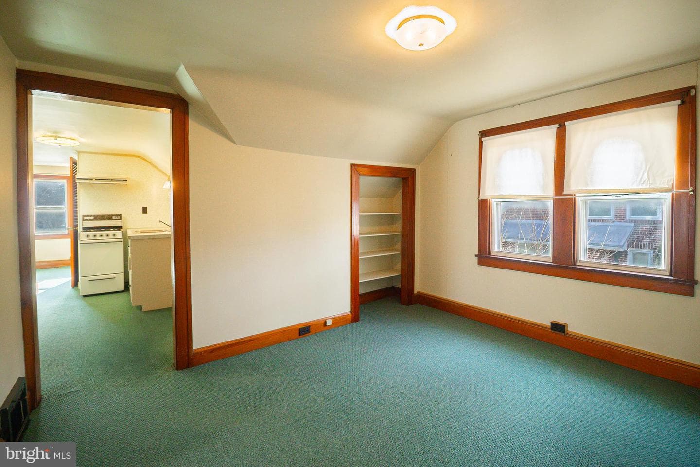 232 Henderson Street photo 24