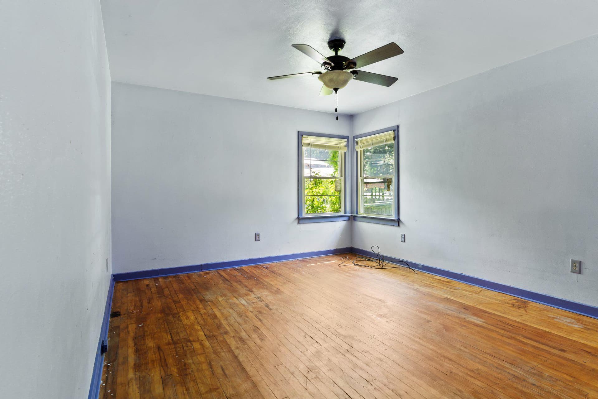 351 Lowther Street photo 10
