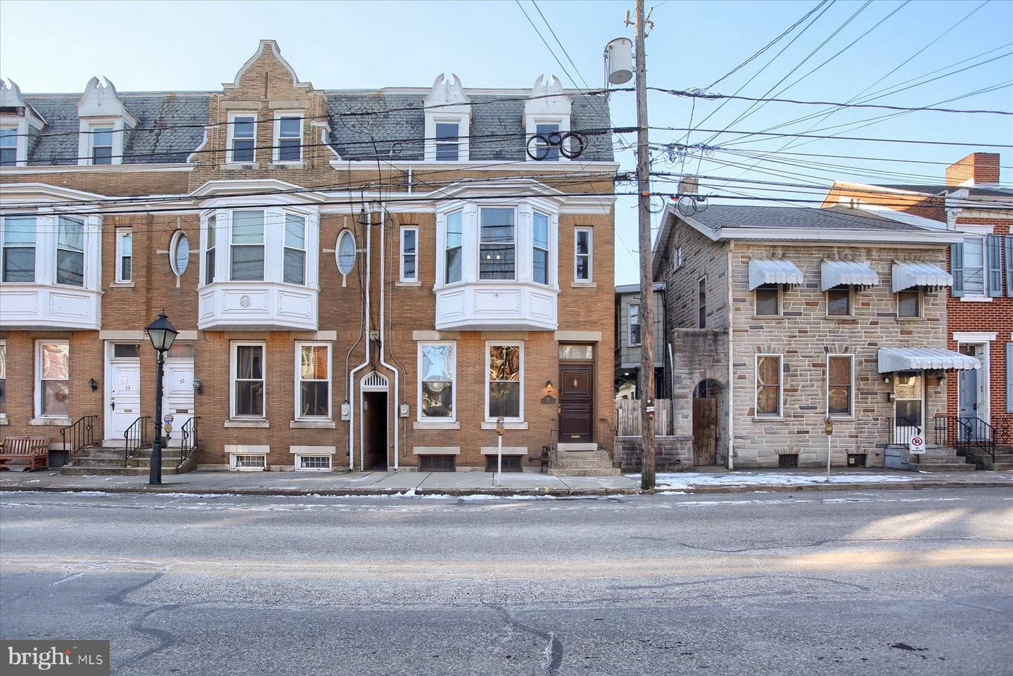 48 E North Street photo 2