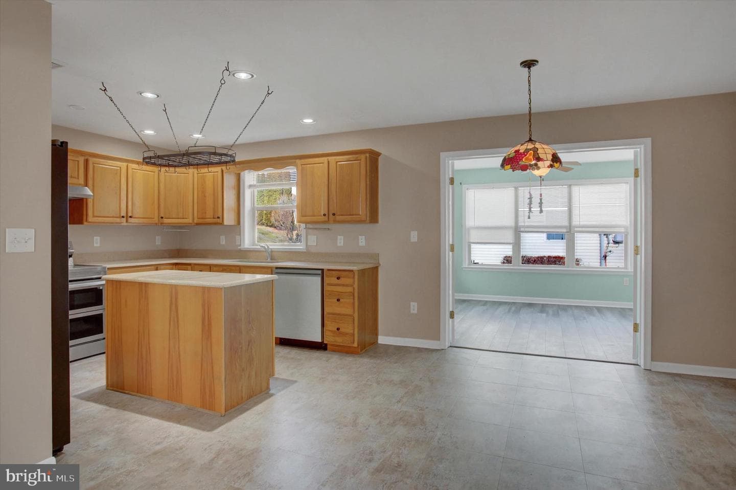 95 Lantern Lane photo 11