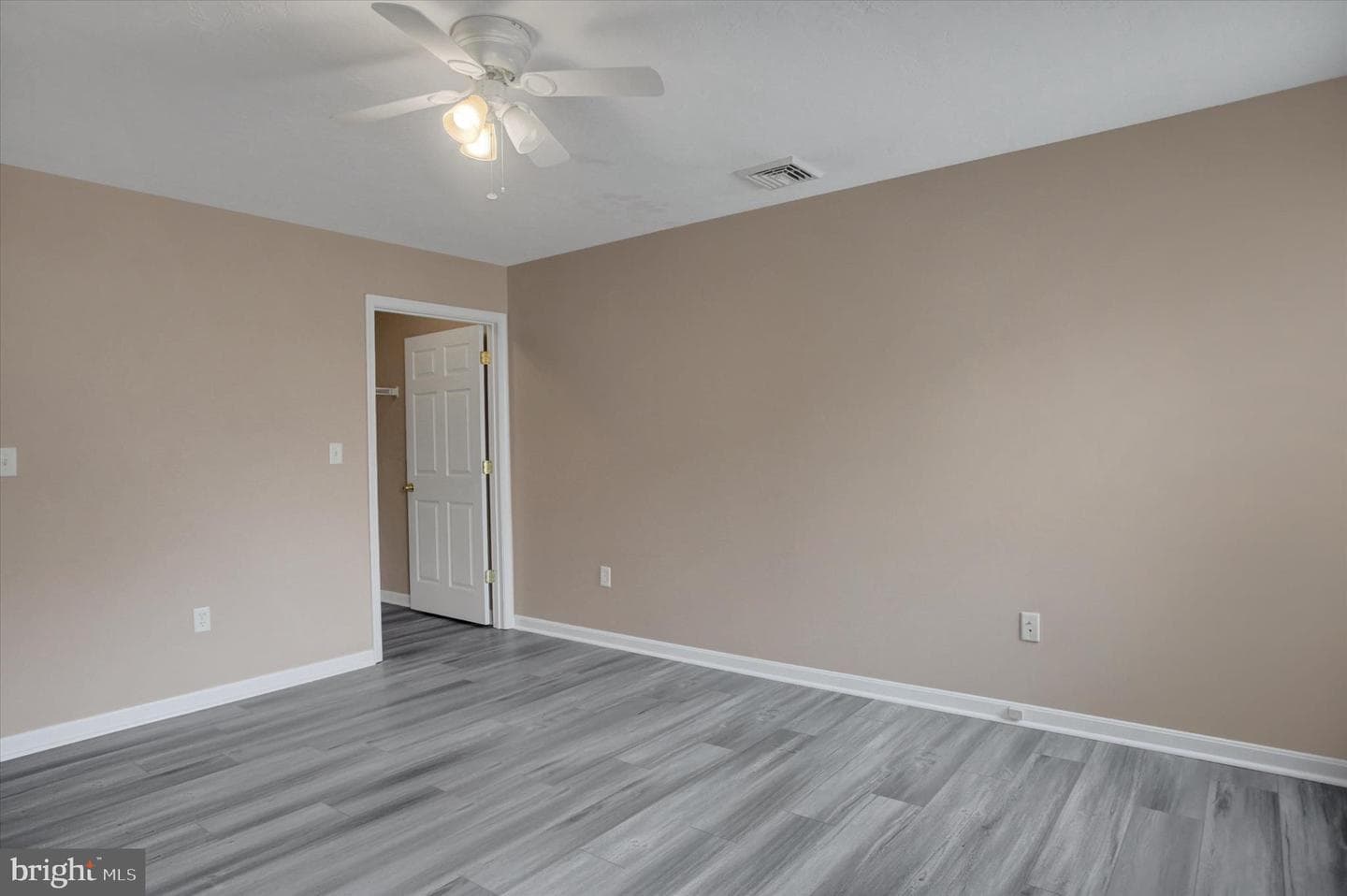 95 Lantern Lane photo 18