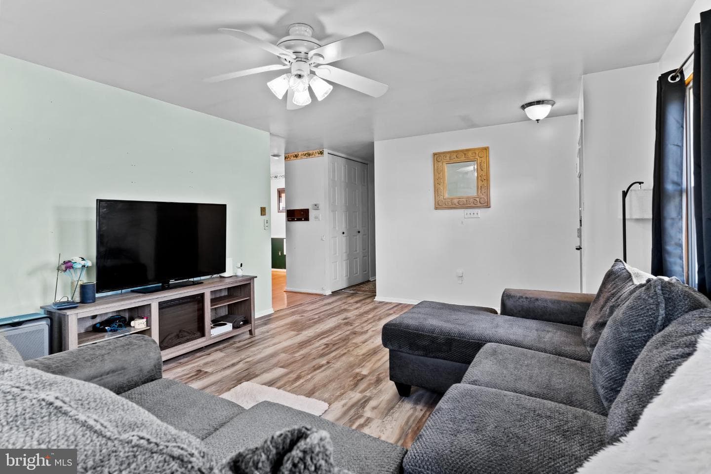 1434 Yorktowne photo 7
