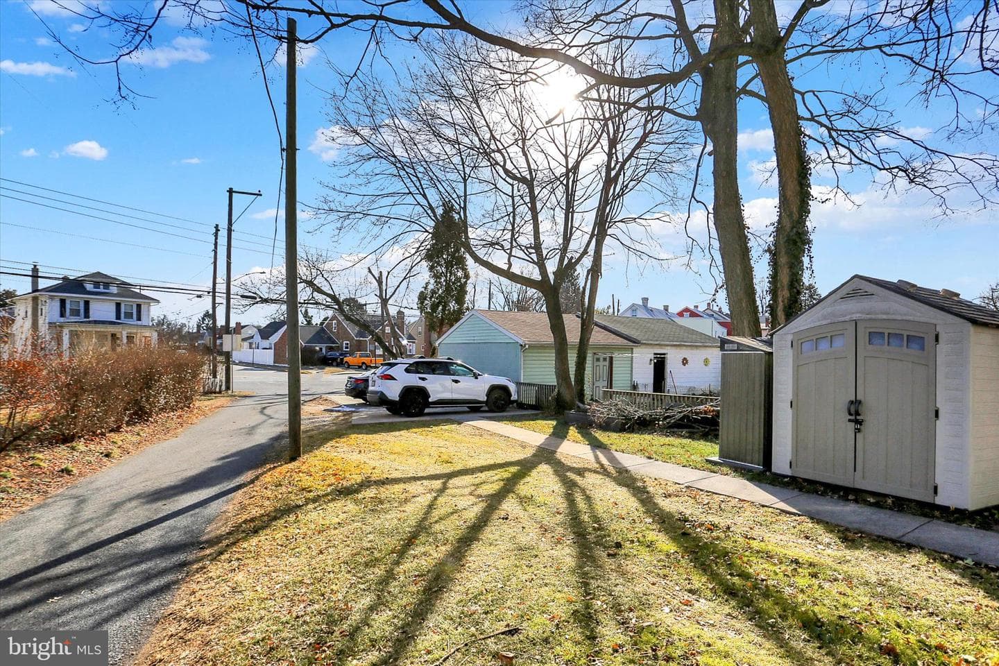 559 N Bedford Street photo 26
