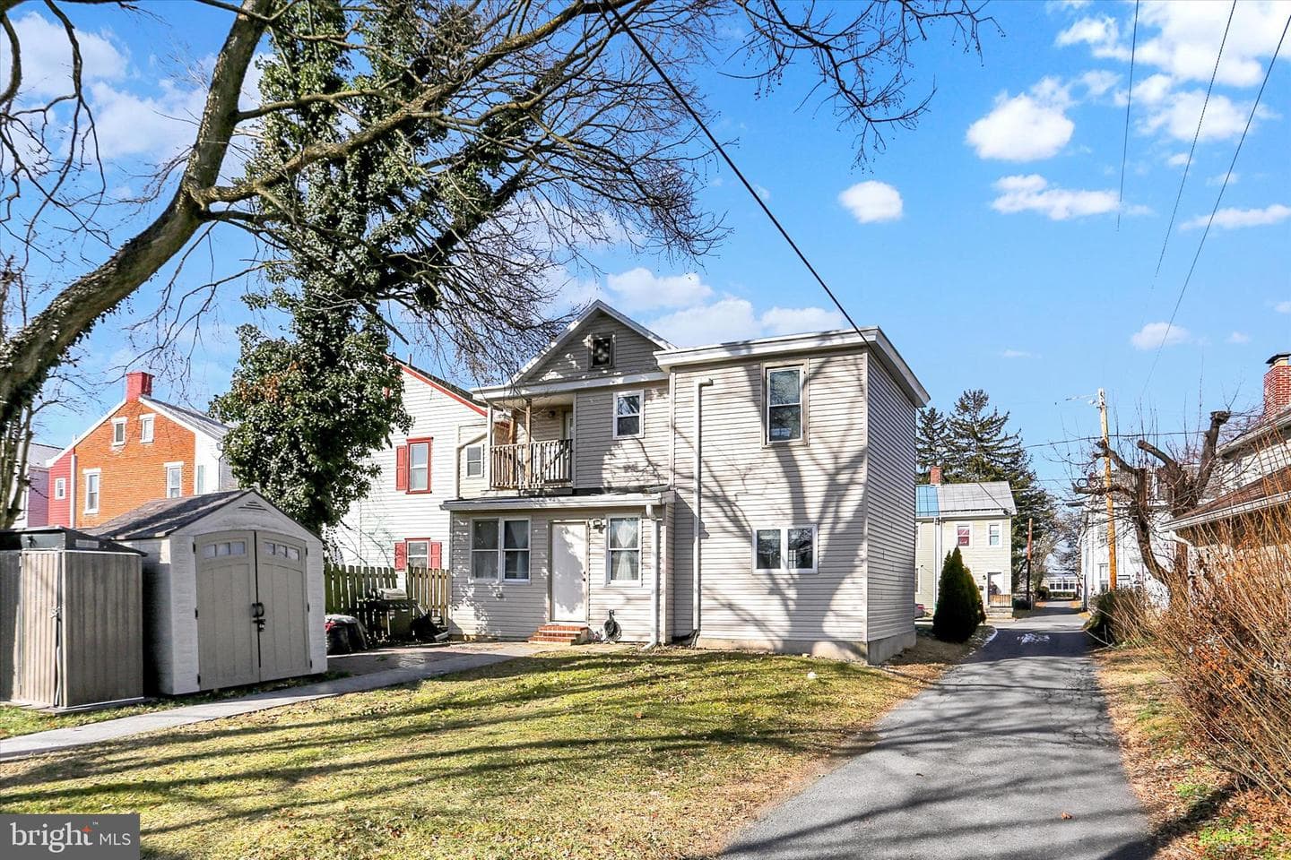 559 N Bedford Street photo 28