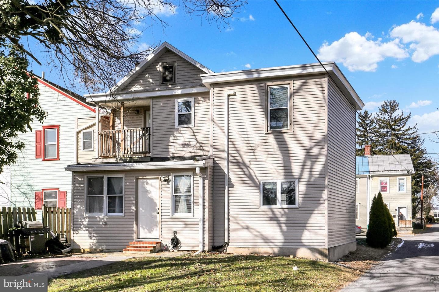 559 N Bedford Street photo 29