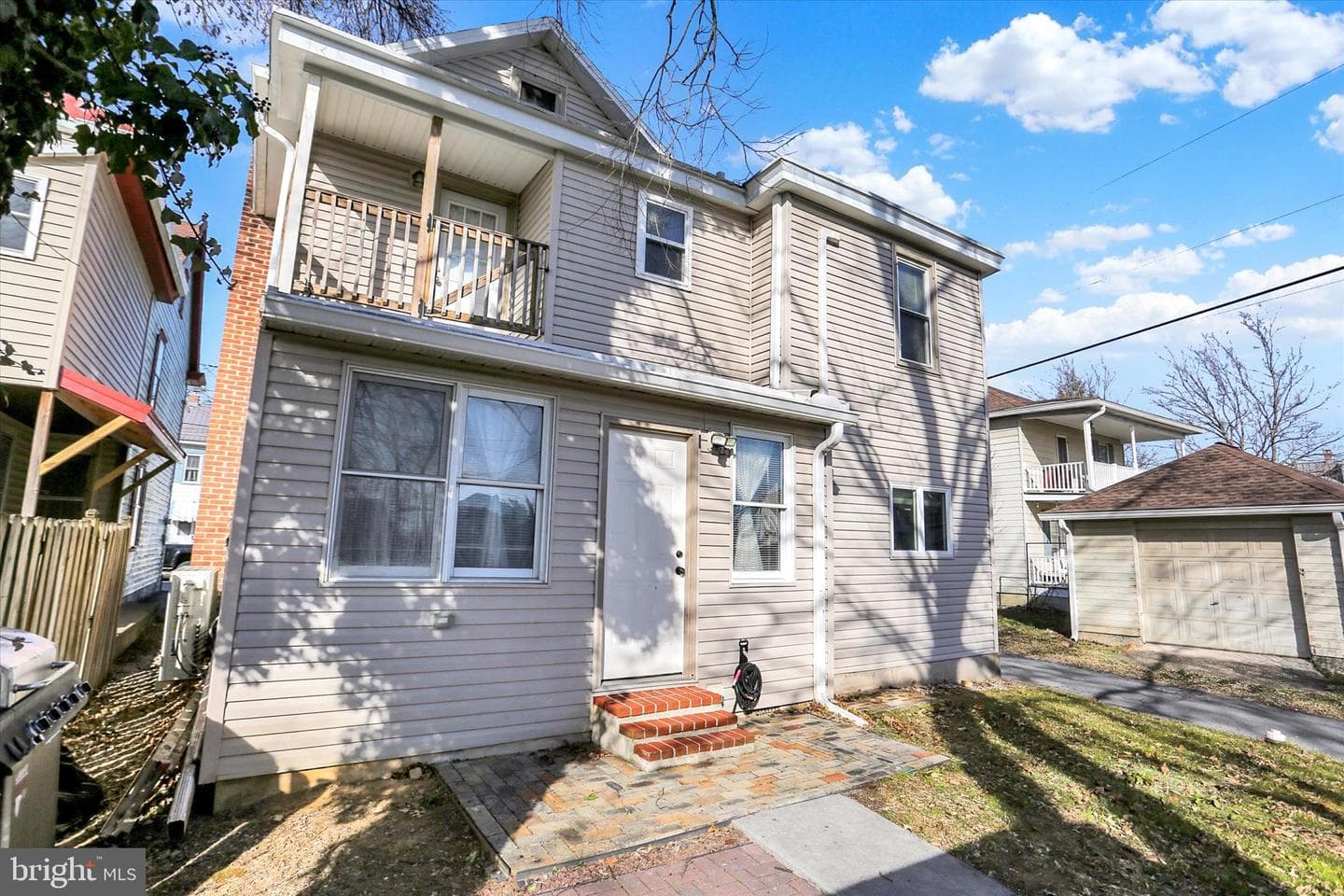 559 N Bedford Street photo 31