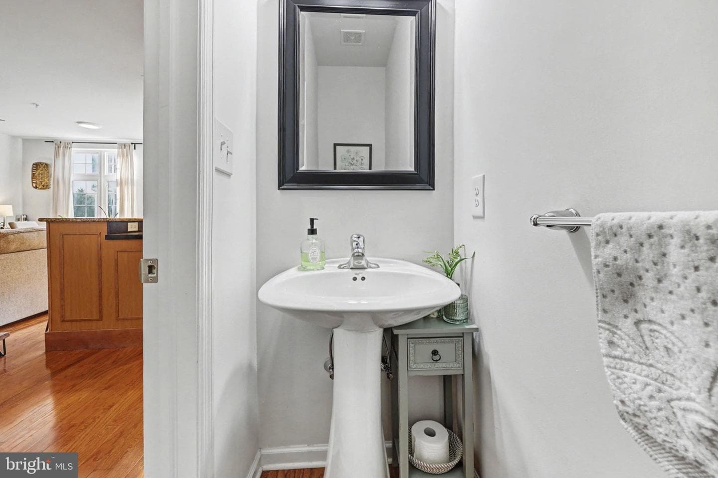 3009 E Meridian Cmns photo 16