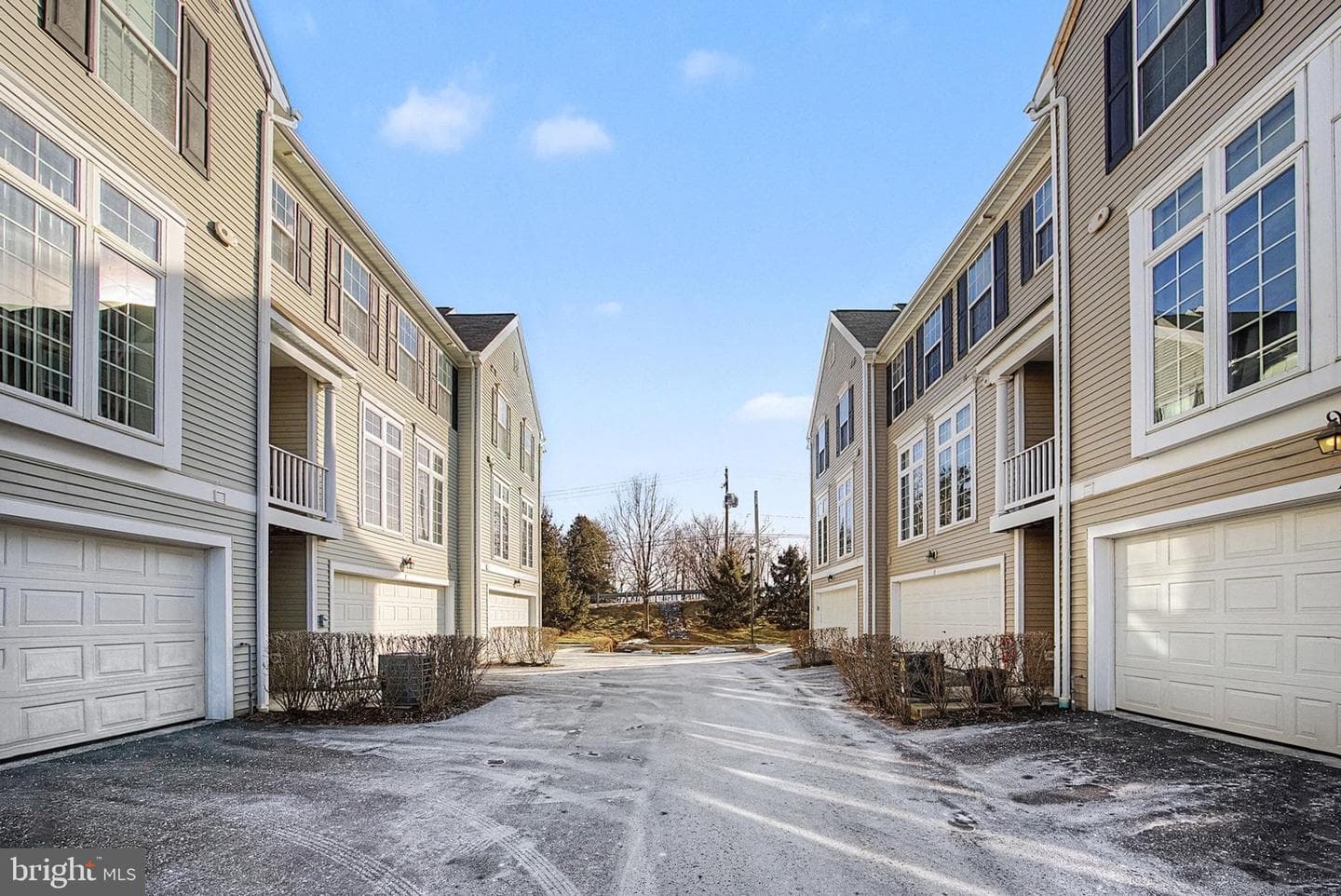 3009 E Meridian Cmns photo 23