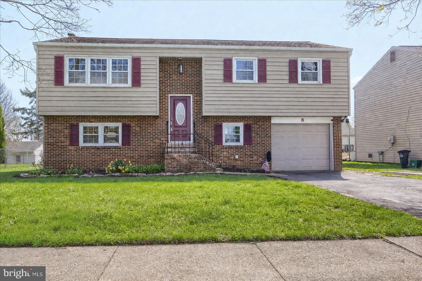 8 Edgewood Drive