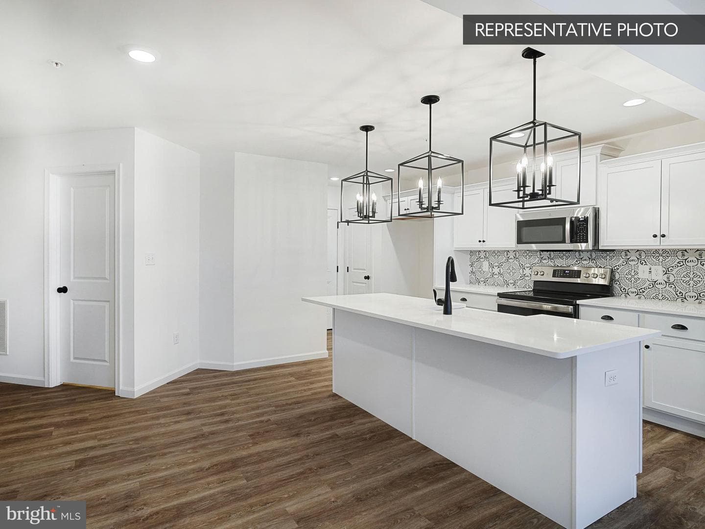 2125 Hampden Court #lot 18 photo 6