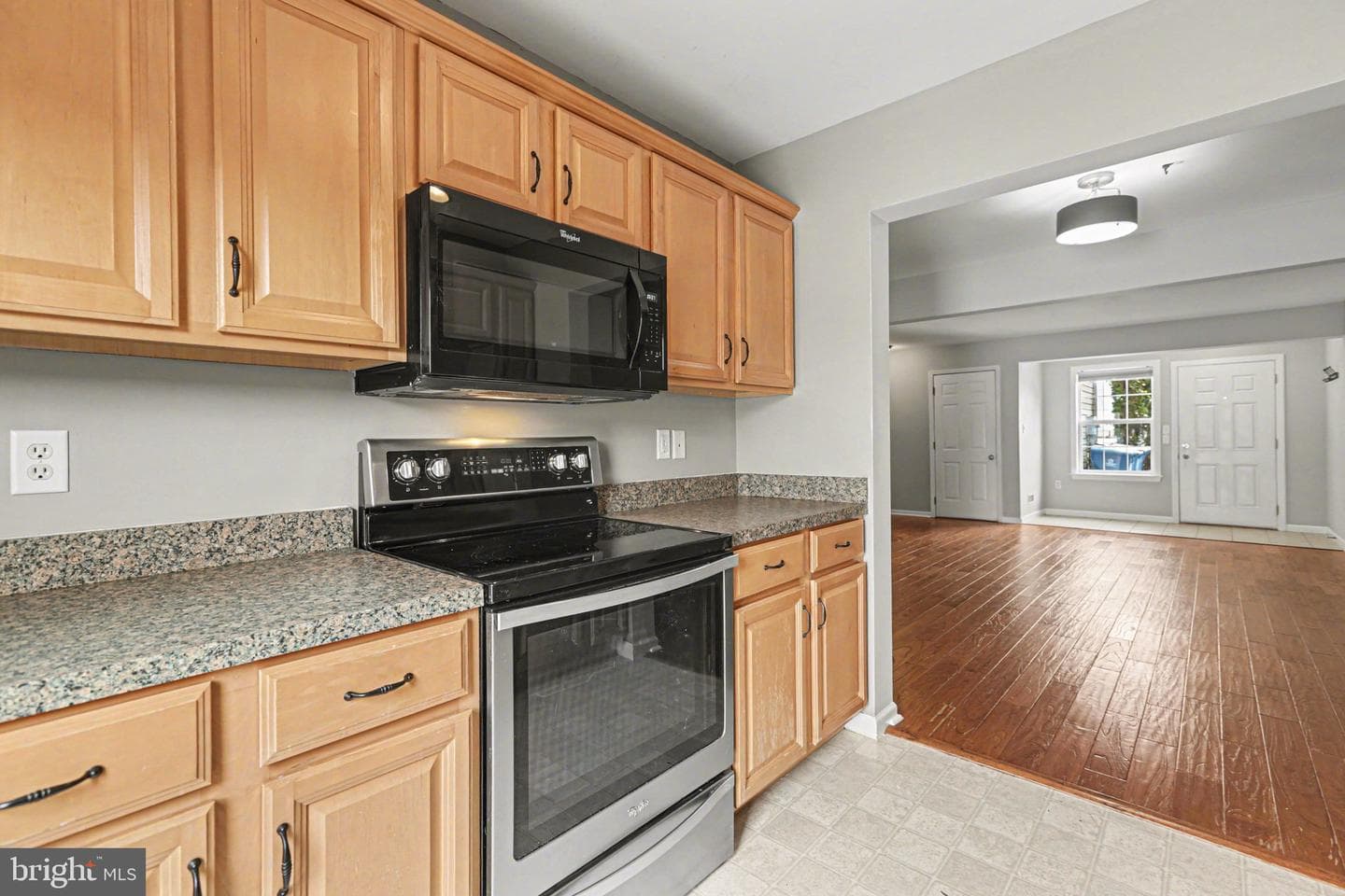 312 Sherman Avenue photo 9