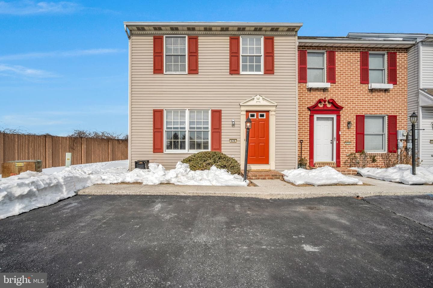 626 Park Ridge Drive photo 2