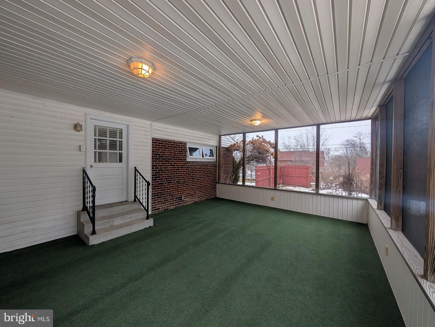 910 Fourth Street photo 46