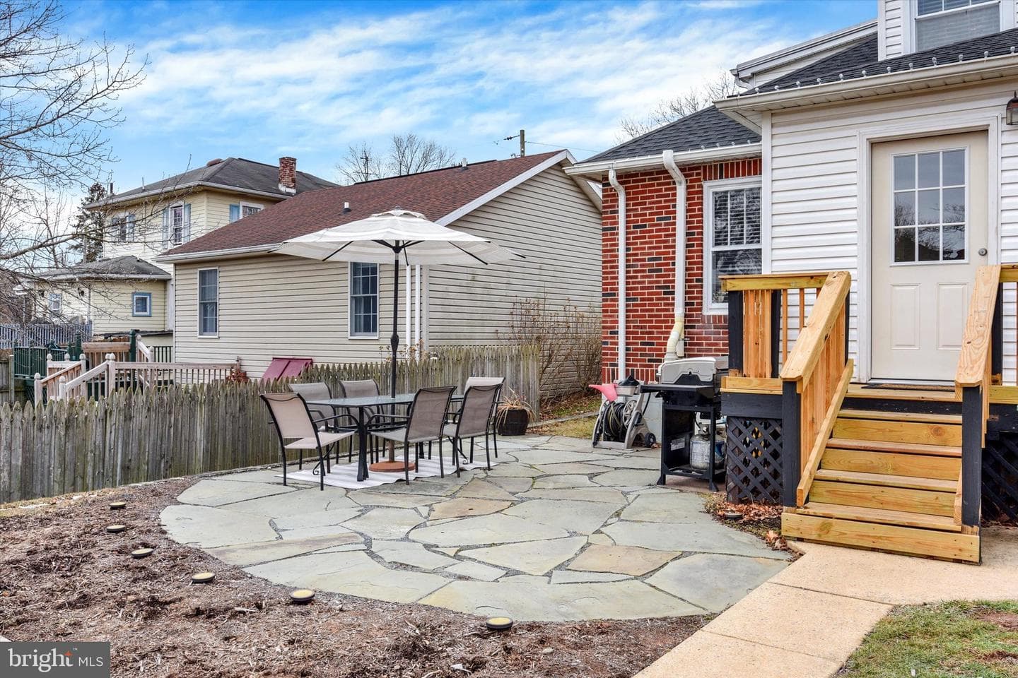 841 N Pitt Street photo 25