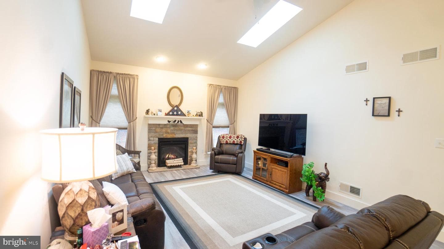 5415 Mendenhall Drive photo 6