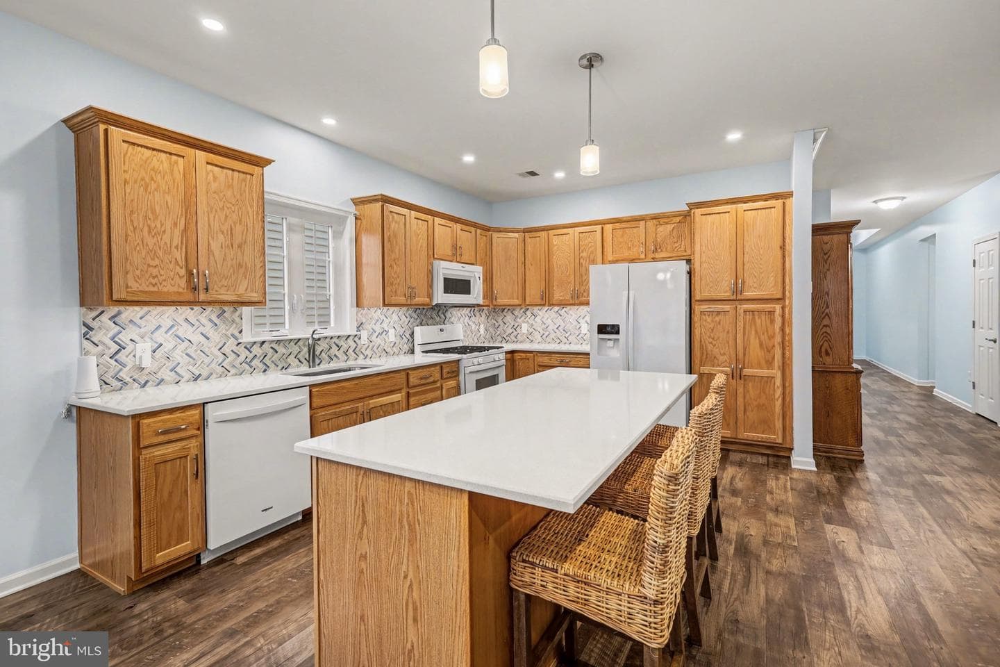 617 Republic Way photo 8