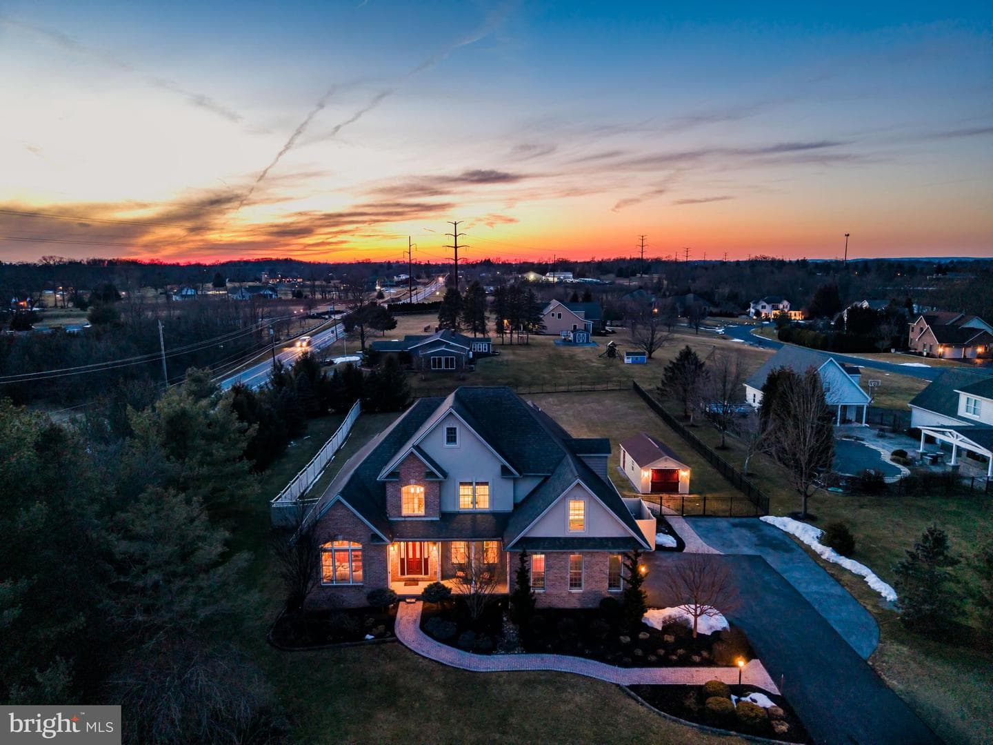 4010 Glenfinnan Place photo 2