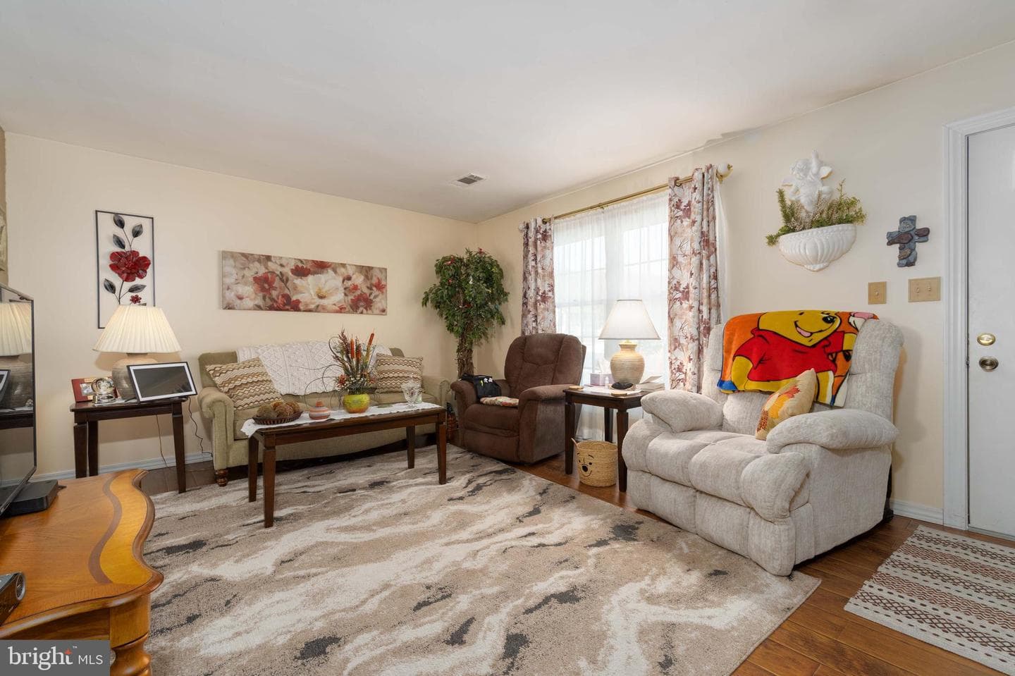 111 Laurel Drive photo 4