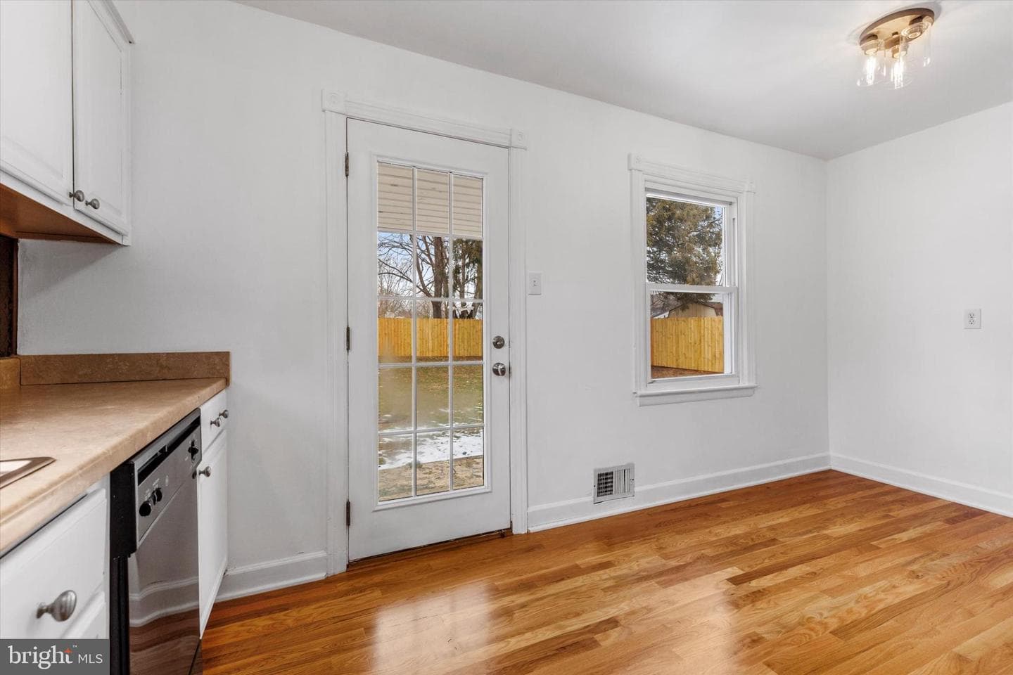 244 Cumberland Road photo 13