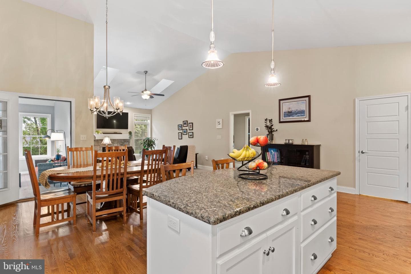 6120 Rivendale Court photo 12
