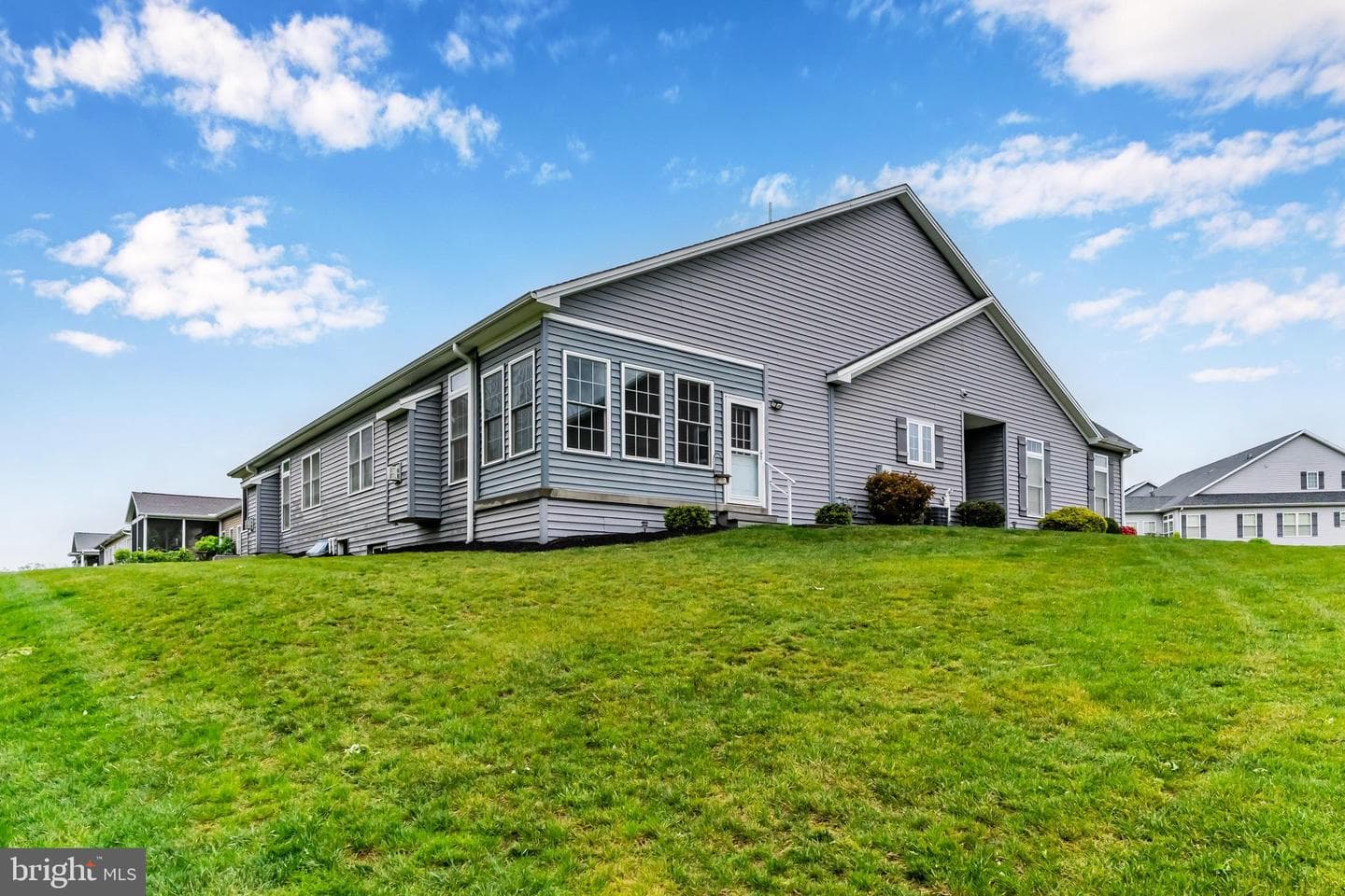 6120 Rivendale Court photo 4