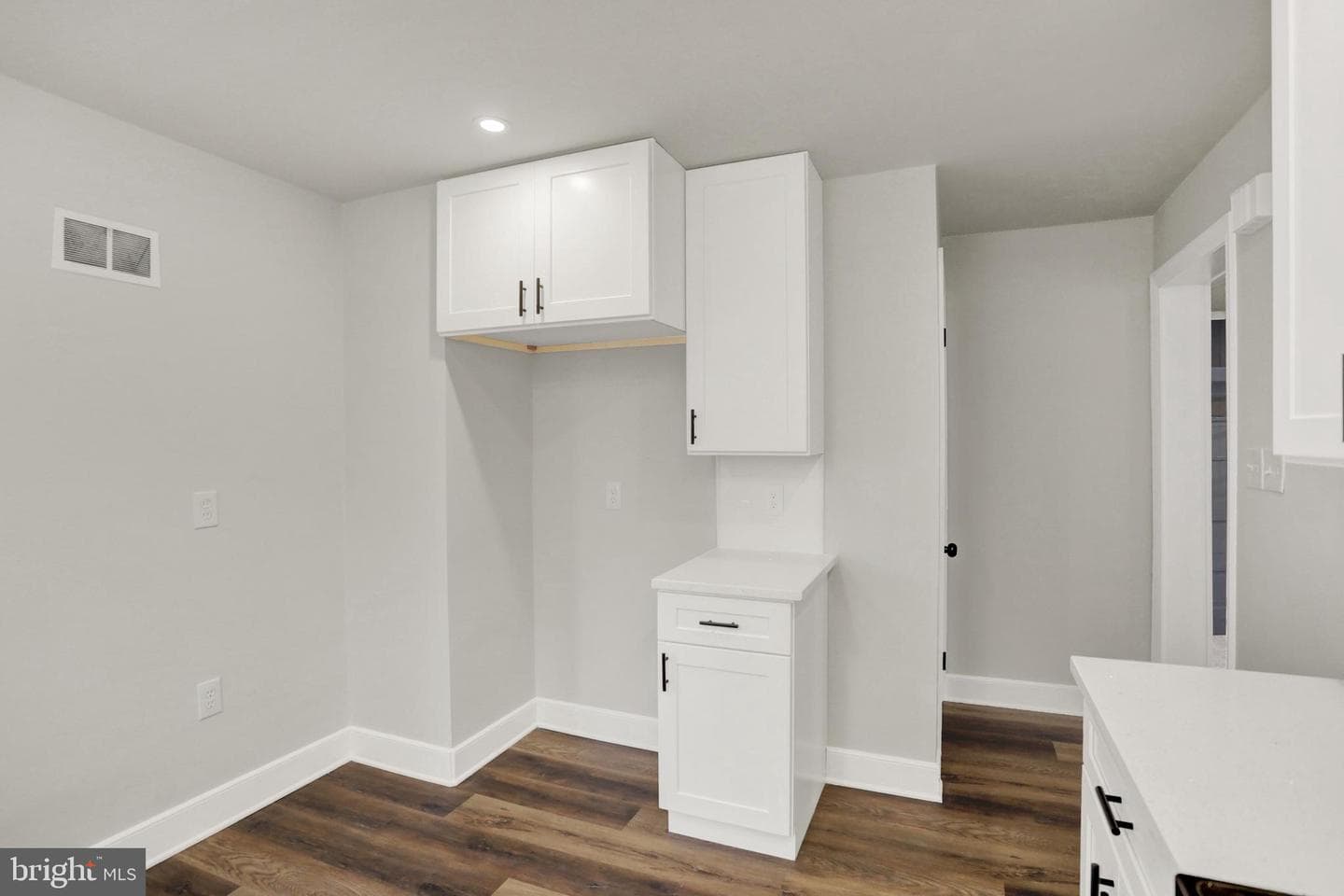 311 Pine Road photo 15