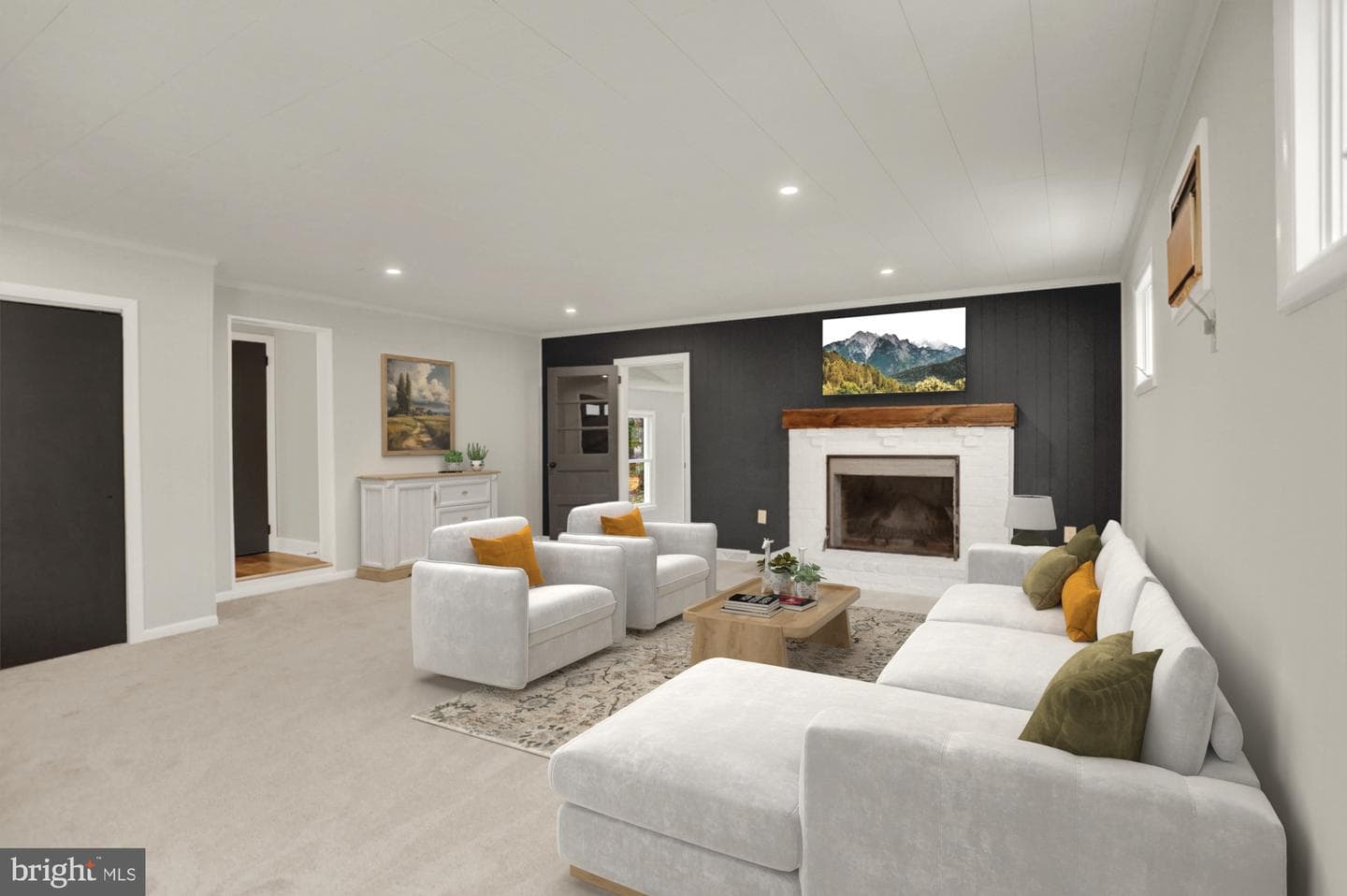 311 Pine Road photo 3