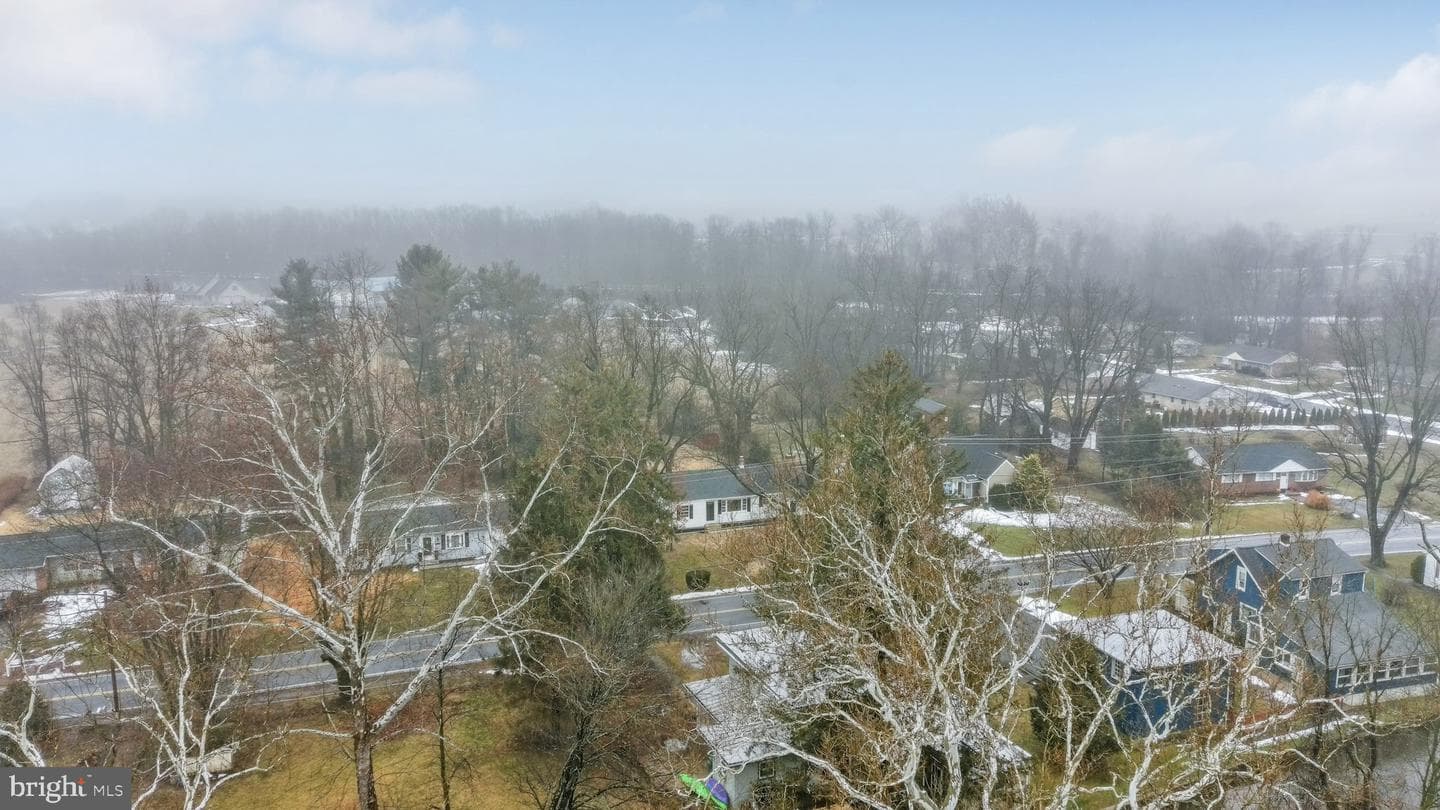 311 Pine Road photo 41