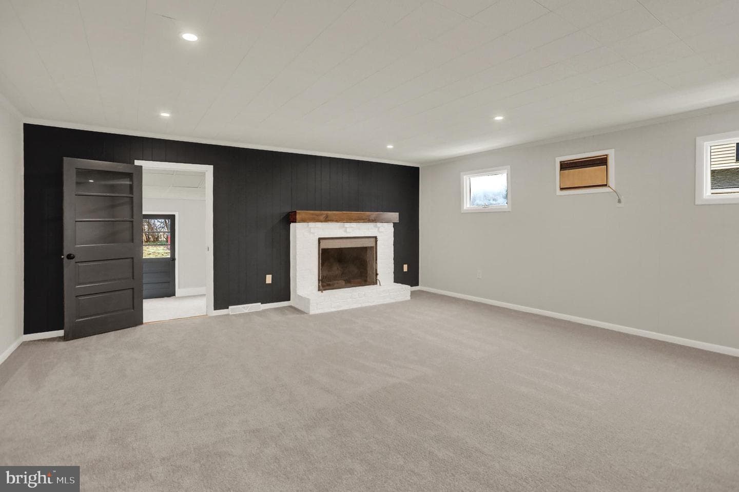311 Pine Road photo 5
