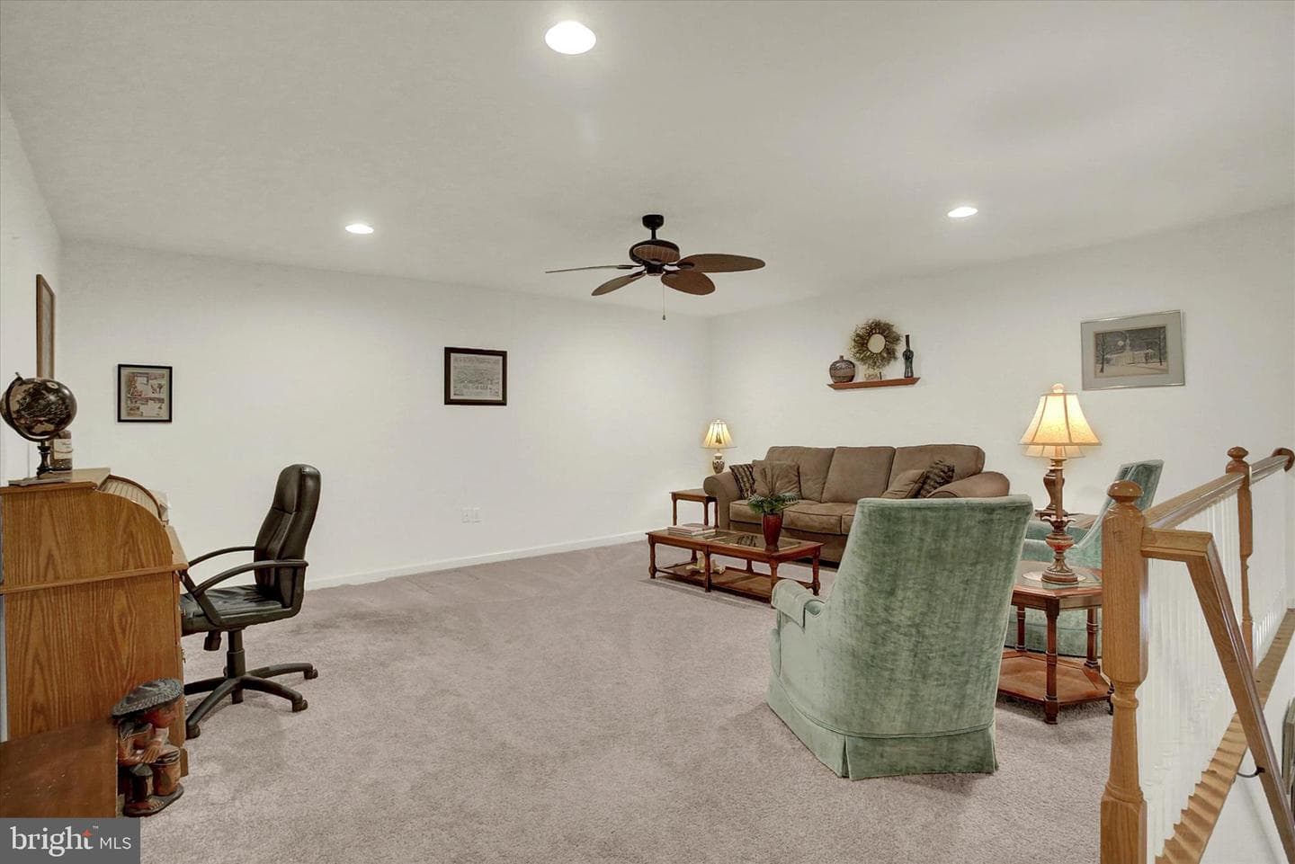708 Gladstone Court photo 21