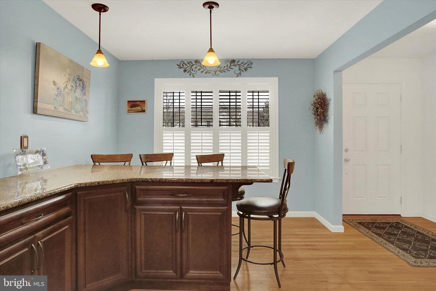 708 Gladstone Court photo 3