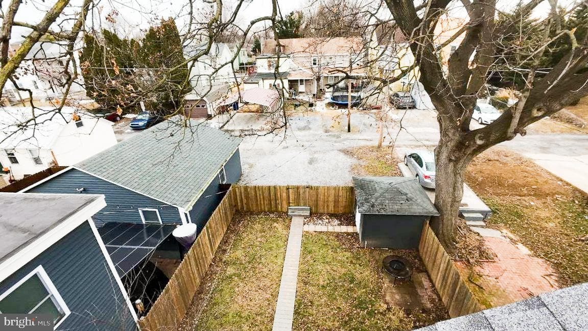 231 W Locust Street photo 38