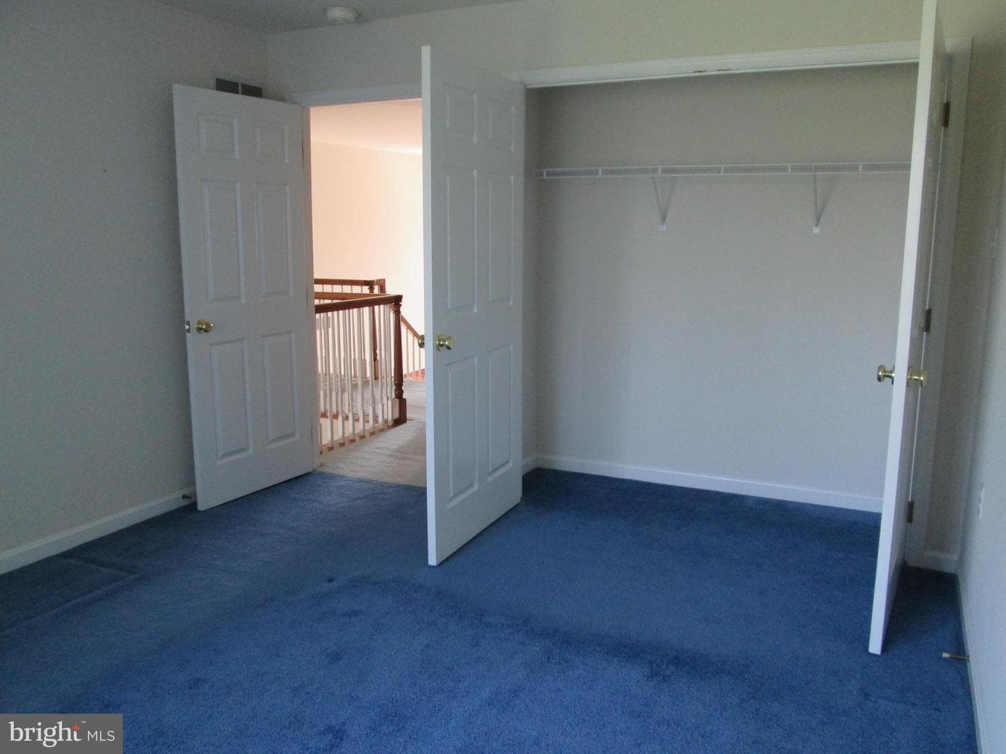 70 Derbyshire Dr photo 17