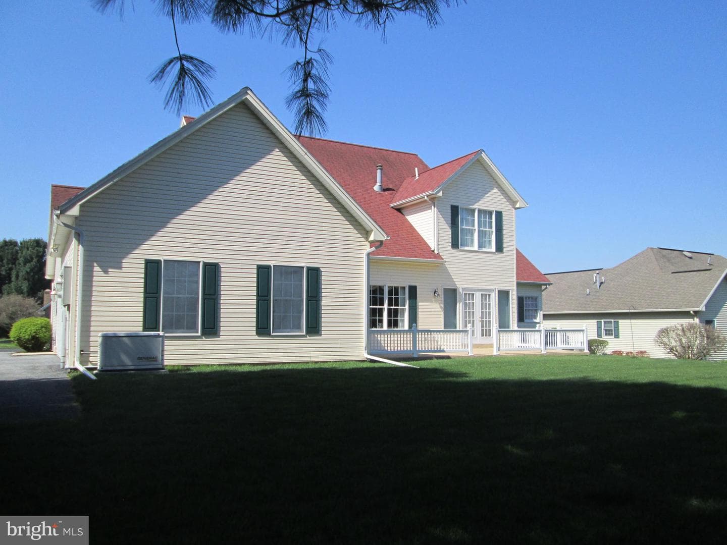 70 Derbyshire Dr photo 27