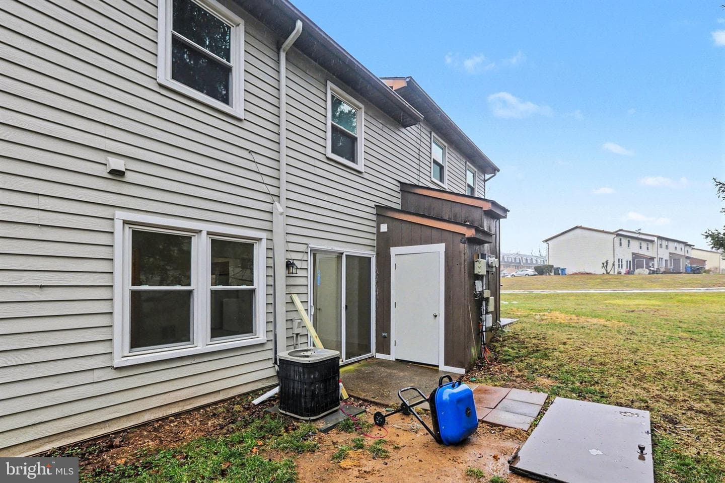 1725 English Drive photo 3