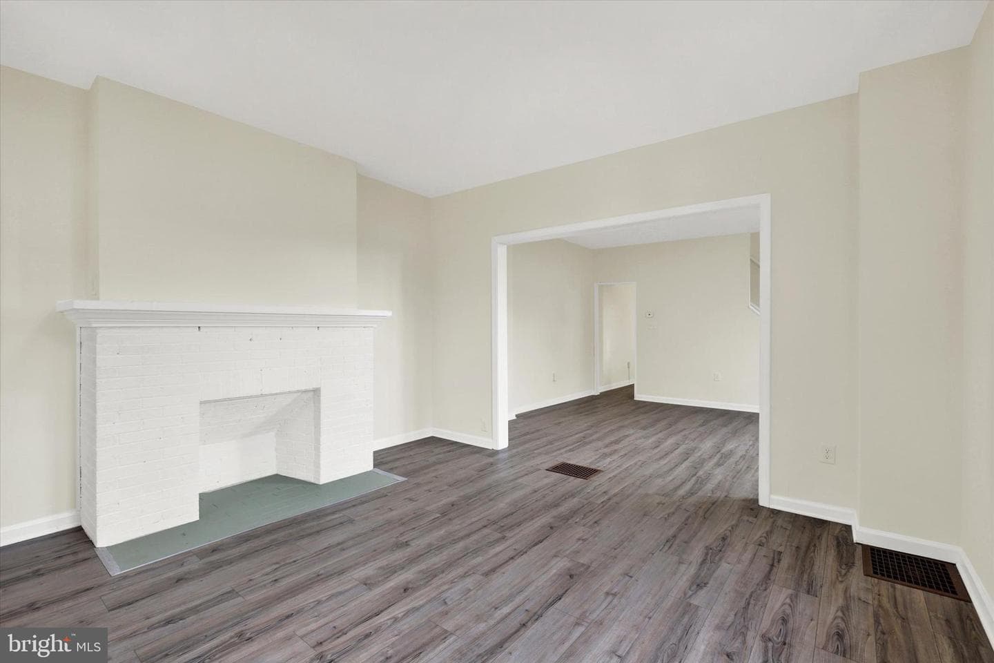 443 N 2nd Street photo 7