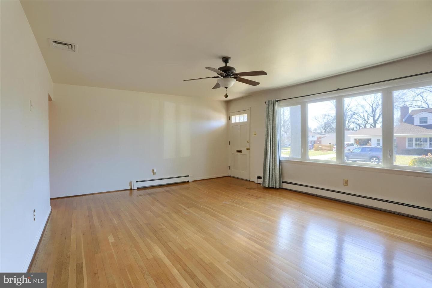 5 Round Hill Road photo 6