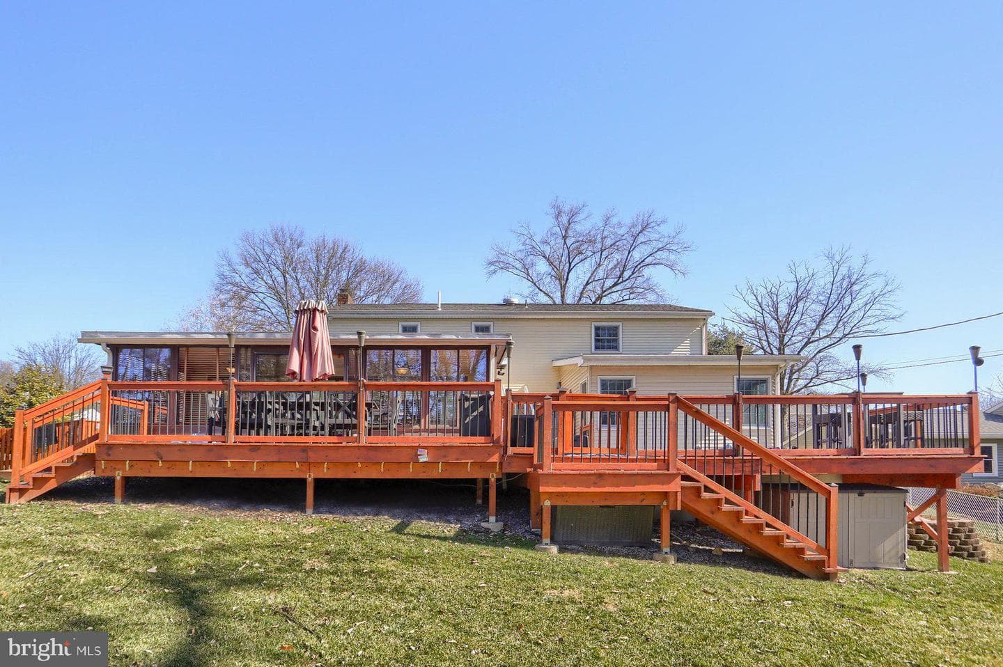 232 Winding Way photo 4