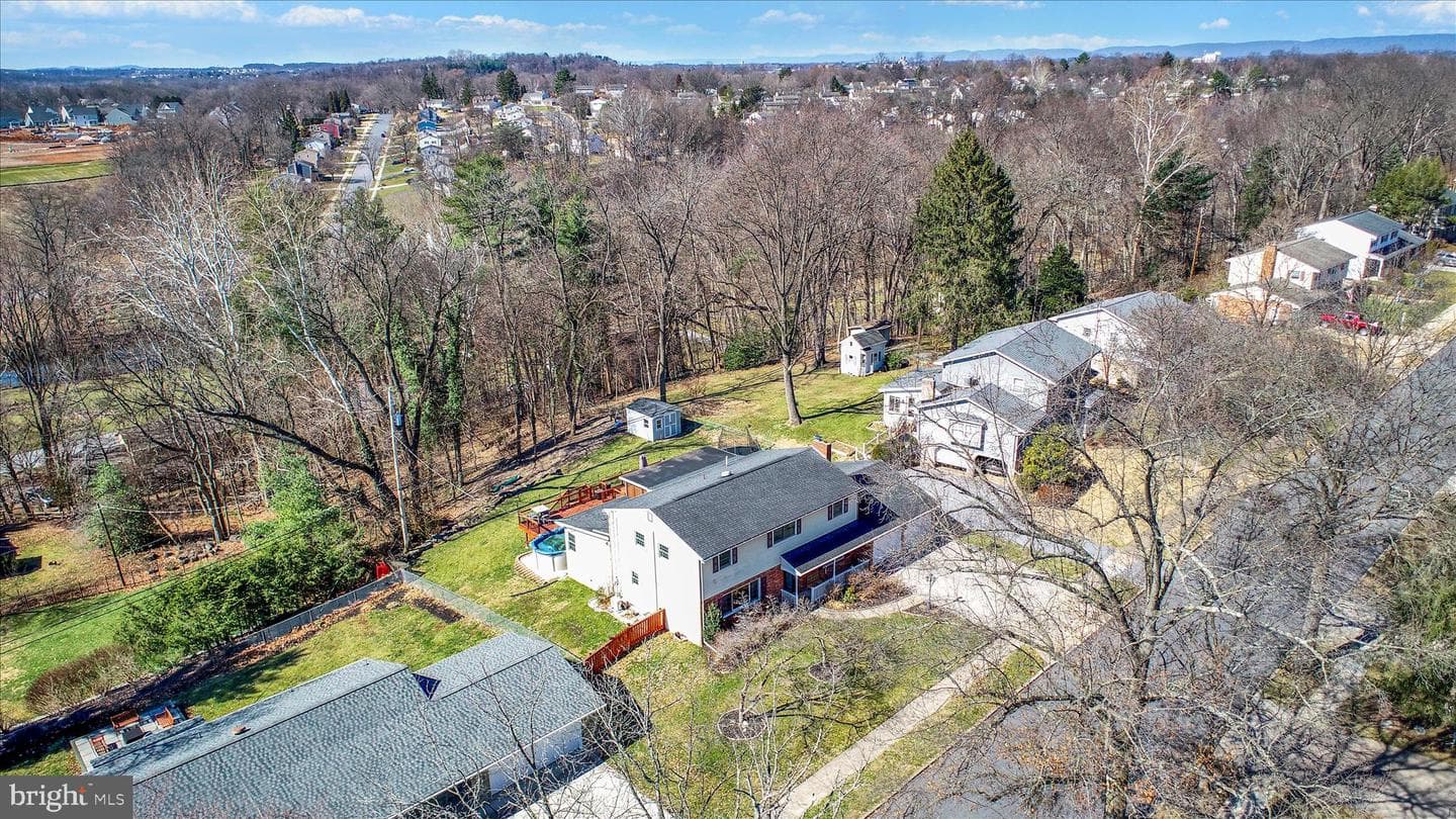 232 Winding Way photo 62