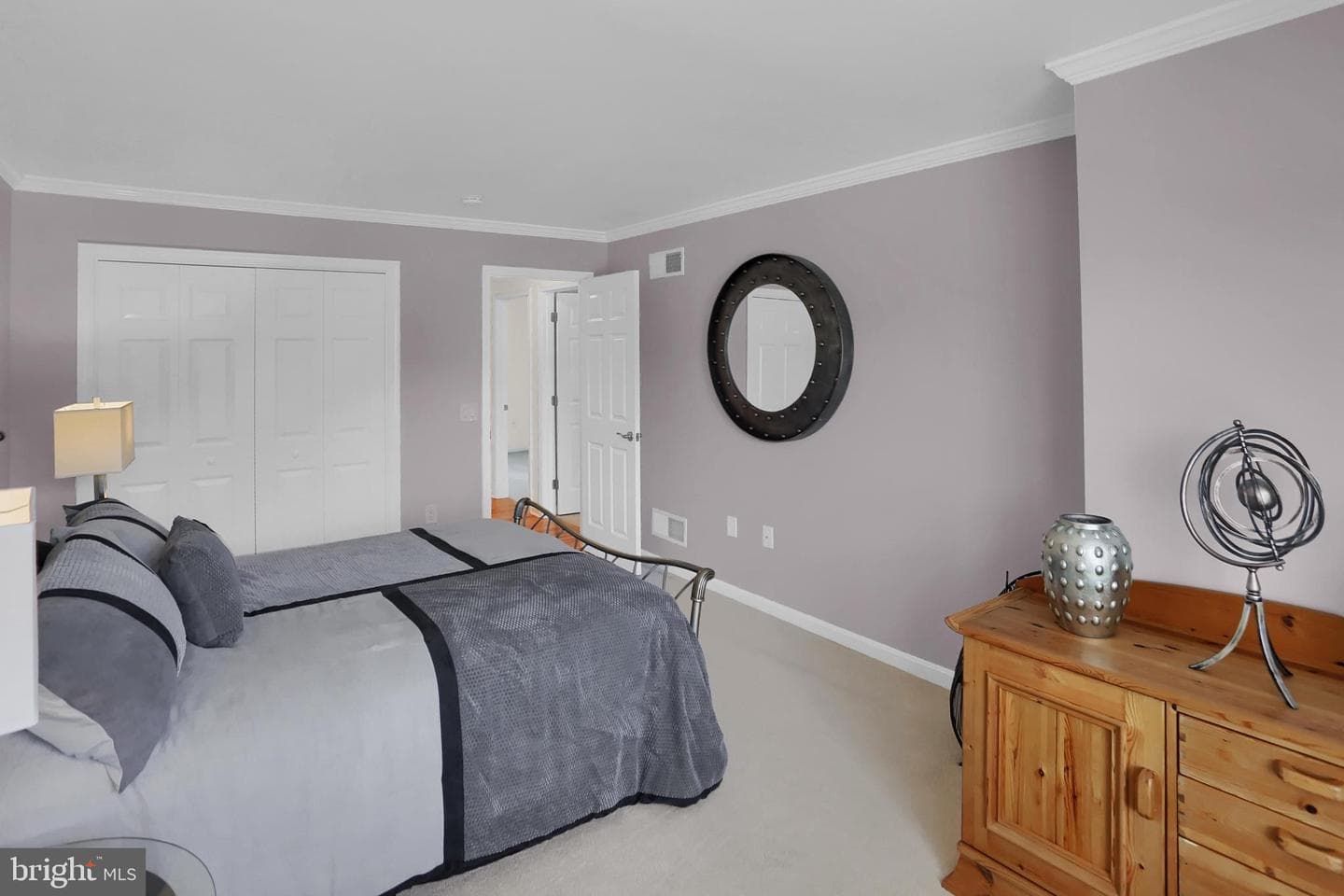 15 Derbyshire Drive photo 49