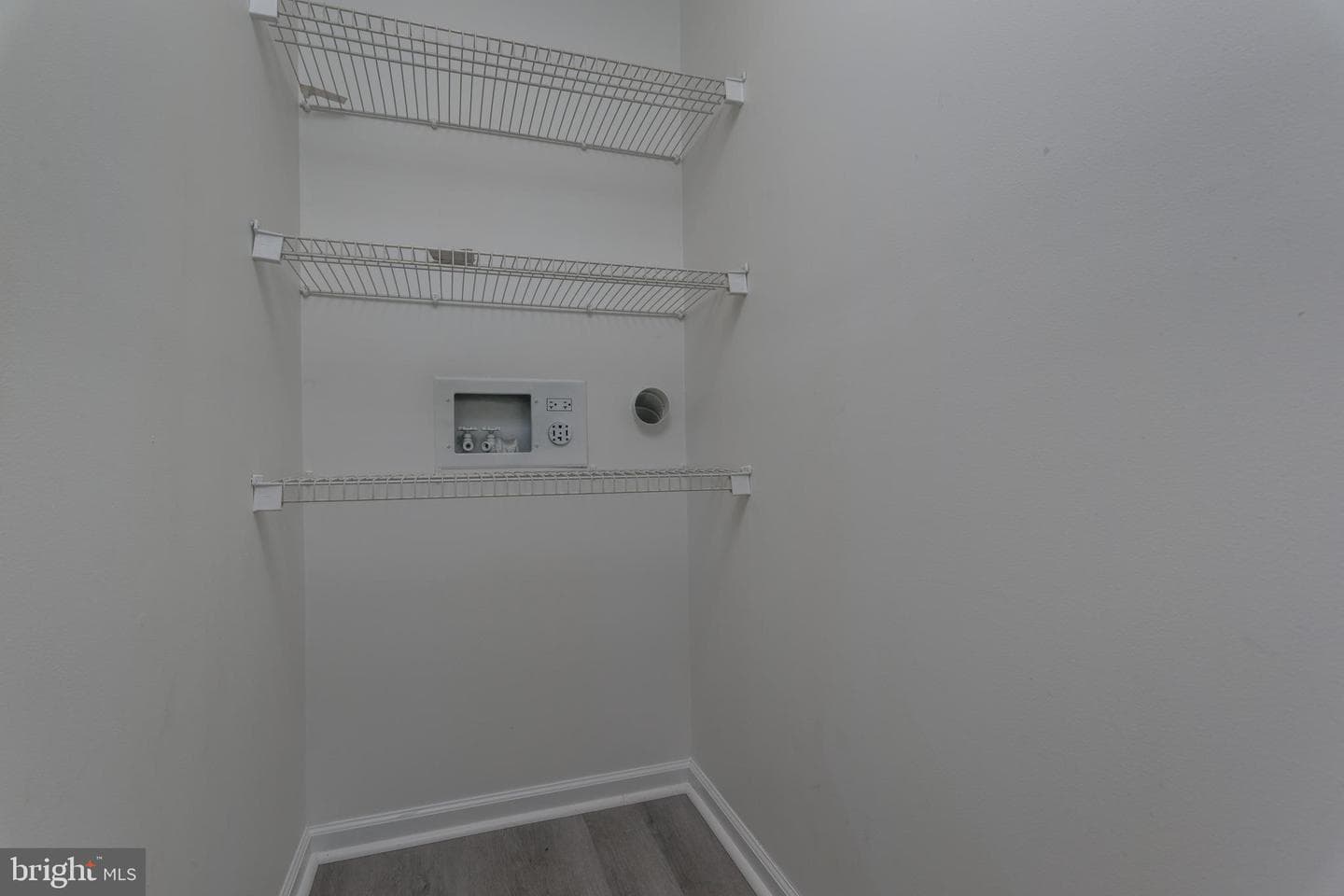 40 Johns Drive photo 18