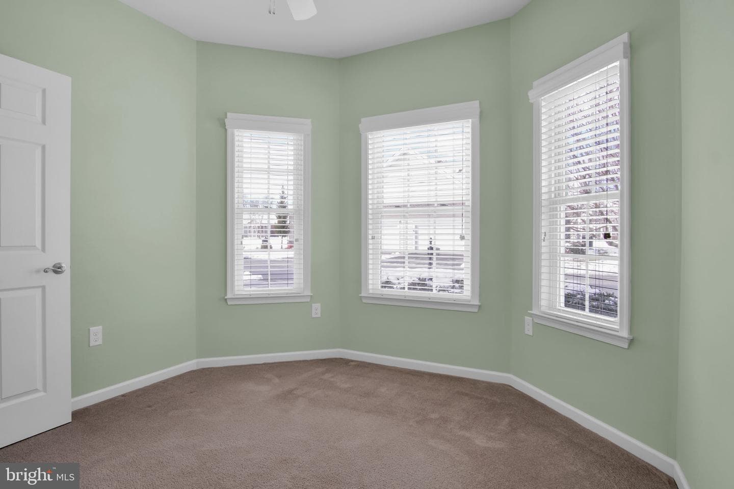 126 Congress Drive photo 21