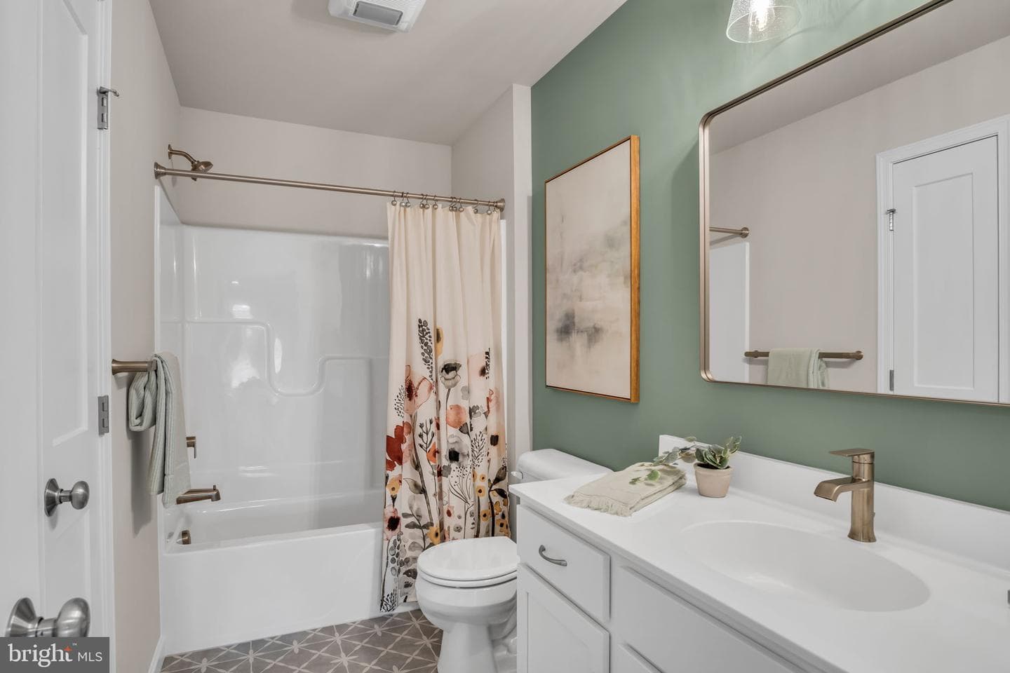 530 Coral Bells Drive photo 13