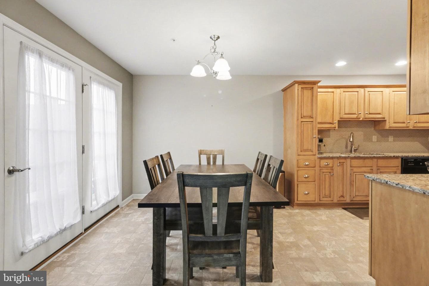 5260 Mendenhall Drive photo 10