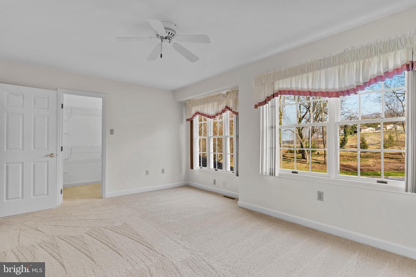 504 Bridgeview Drive photo 40
