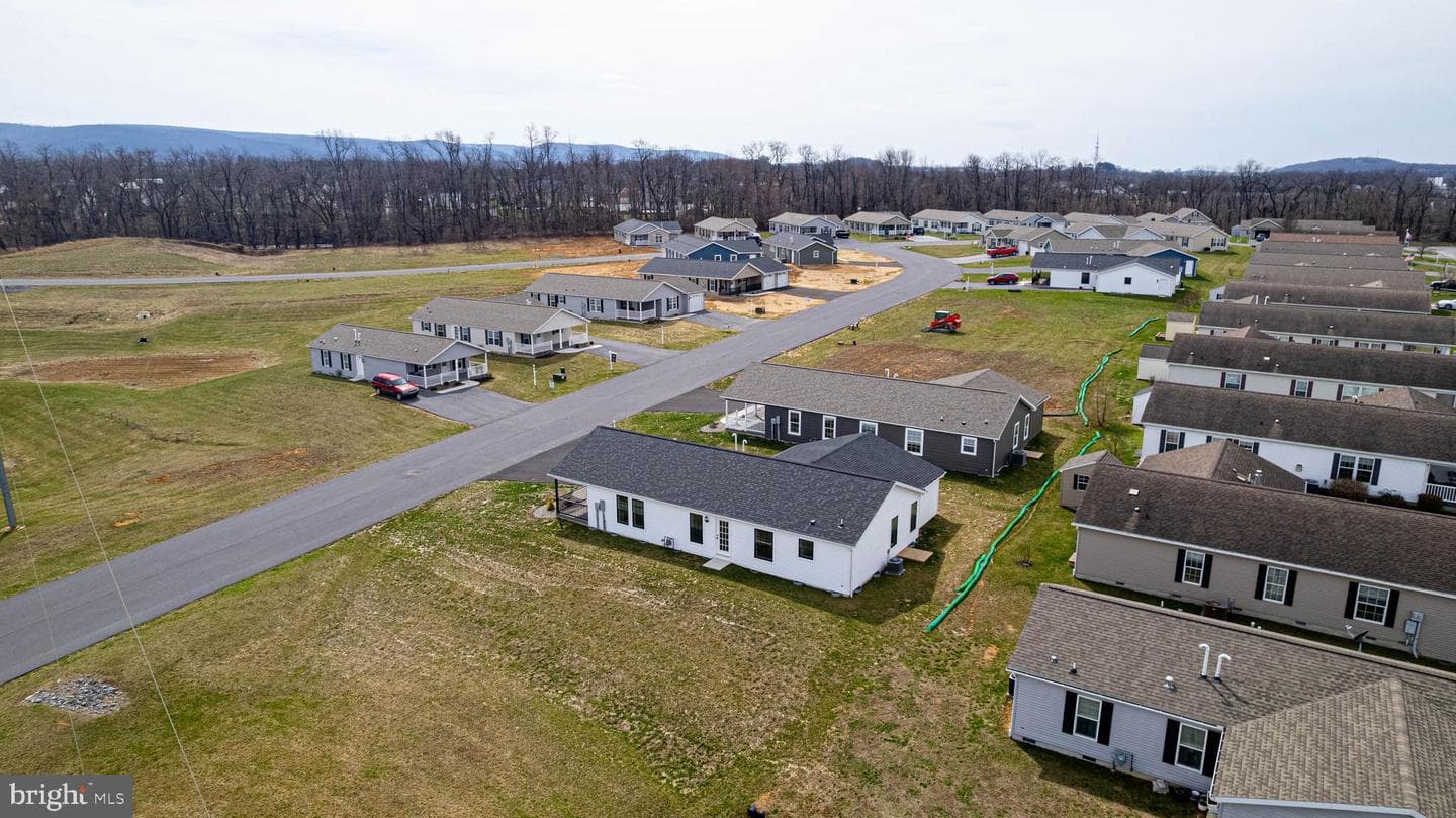 17 Burke Drive photo 9