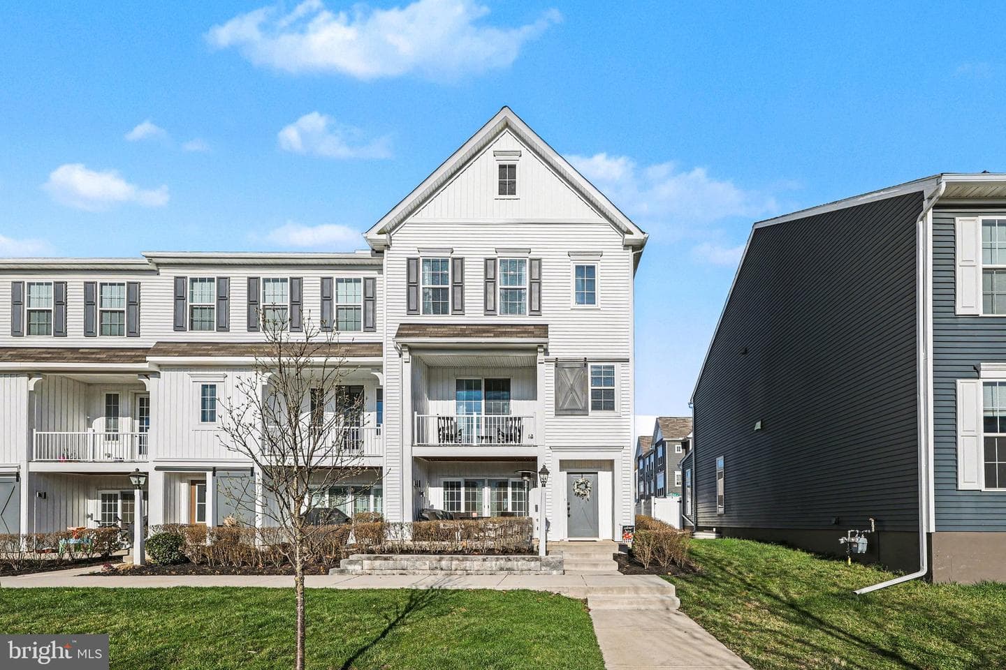 3111 Ben Street photo 25